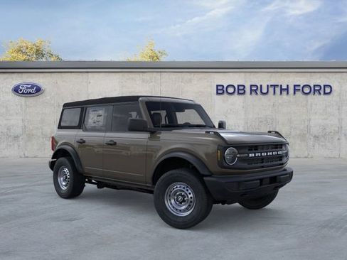 New 2025 Ford Bronco 4-Door AWD/4WD image 2