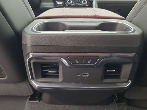 New 2026 GMC Sierra 2500 Denali Ultimate image 22