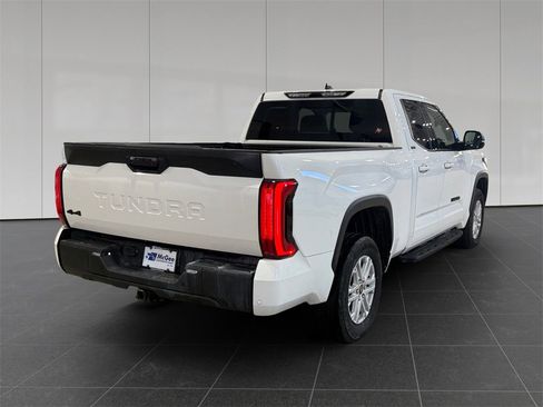Used 2022 Toyota Tundra SR5 w/ SR5 Premium Package image 5