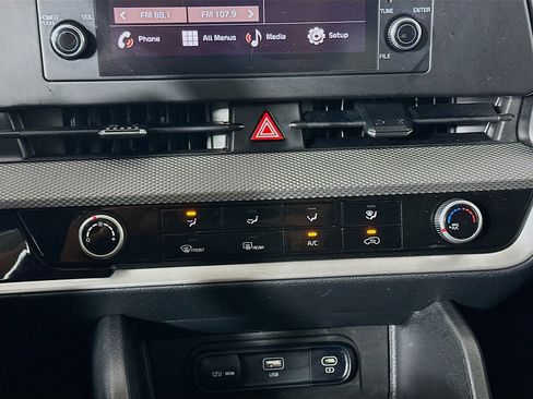 Used 2025 Kia Sportage LX image 22