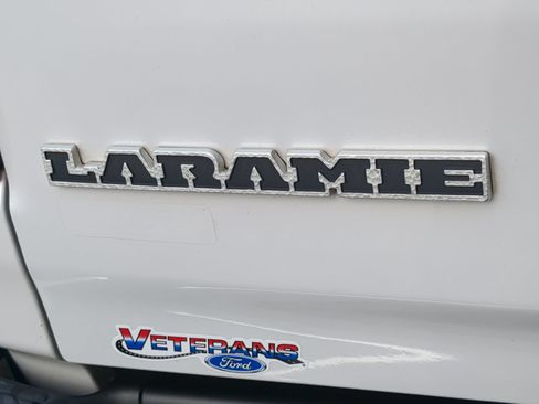 Used 2019 RAM 1500 Laramie AWD/4WD image 47