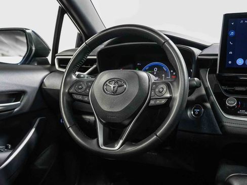 Certified 2025 Toyota Corolla SE w/ SE Premium Package FWD image 15