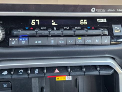 Used 2024 Toyota Tundra Platinum image 21