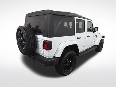 Used 2023 Jeep Wrangler Unlimited Sahara image 6