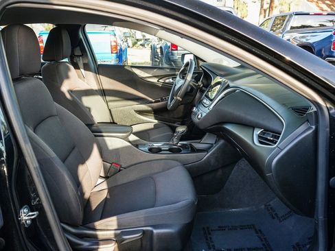 Used 2023 Chevrolet Malibu LT FWD image 15