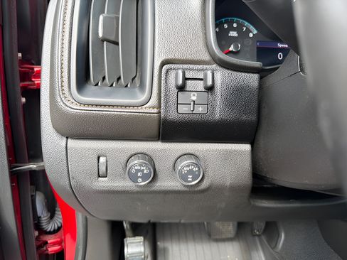 Used 2022 GMC Canyon AT4 w/ Driver Alert Package AWD/4WD image 32