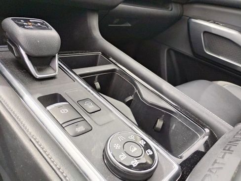 Used 2023 Nissan Pathfinder SL w/ SL Premium Package AWD/4WD image 21