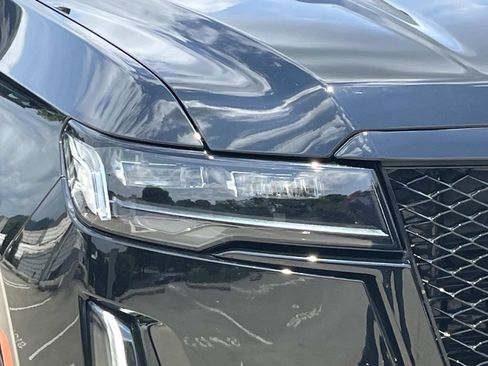 Used 2022 Cadillac Escalade Sport Platinum w/ LPO, ONYX Package AWD/4WD image 9