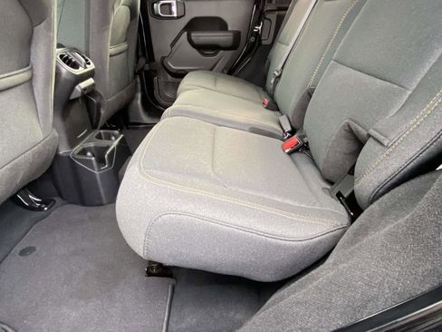 Certified 2024 Jeep Wrangler Sport S image 17