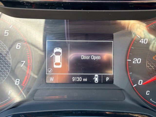 Used 2024 Chevrolet Trax RS FWD image 17