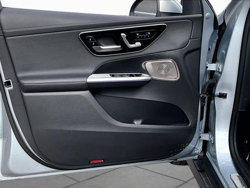 Used 2023 Mercedes-Benz GLC 300 image 25