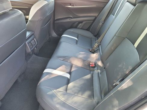 Used 2025 Toyota Camry SE image 10