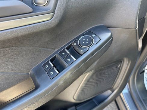 Used 2023 Ford Escape AWD image 11