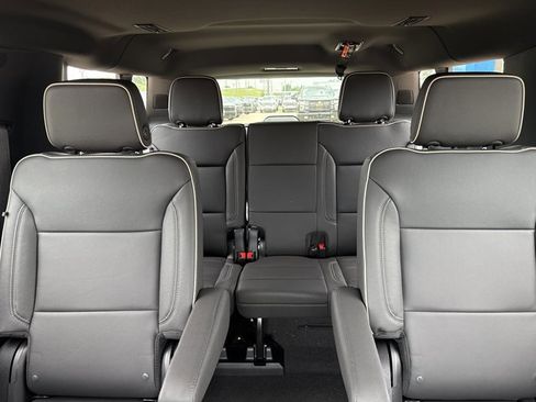 New 2026 Chevrolet Suburban Premier AWD/4WD image 21