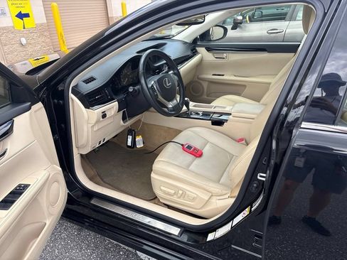 Used 2014 Lexus ES 350 FWD image 11