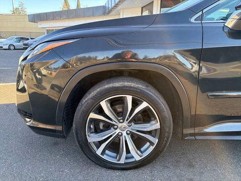 Used 2017 Lexus RX 450h AWD image 10