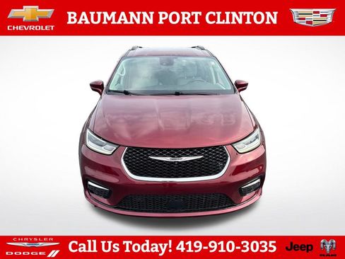 Used 2021 Chrysler Pacifica Touring-L w/ Premium & Safety Sphere Group AWD/4WD image 8