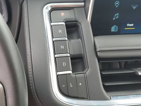 Used 2023 Chevrolet Tahoe LT w/ LT Signature Package AWD/4WD image 19
