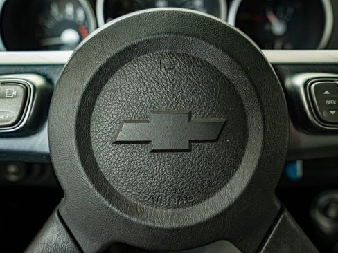 Used 2004 Chevrolet SSR w/ Preferred Equipment Group RWD image 27