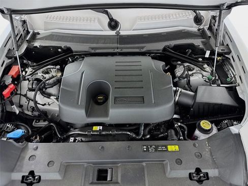 New 2026 Land Rover Defender 110 X-Dynamic SE AWD/4WD image 32