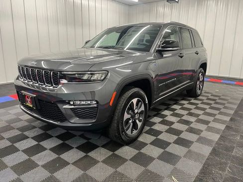 Used 2022 Jeep Grand Cherokee Limited 4xe AWD/4WD image 7
