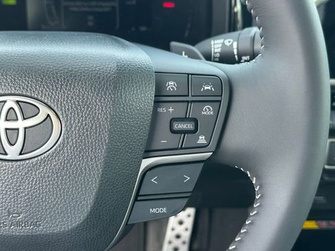 Used 2026 Toyota Camry SE w/ Convenience Package FWD image 14