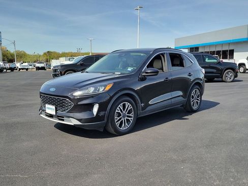 Used 2020 Ford Escape SEL image 2