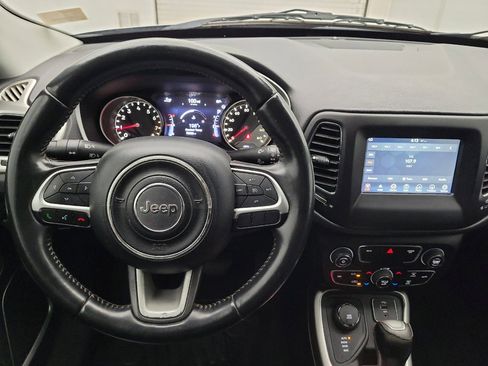 Used 2017 Jeep Compass Latitude w/ Popular Equipment Group AWD/4WD image 22