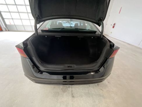 Used 2022 Nissan Altima 2.5 SV image 22