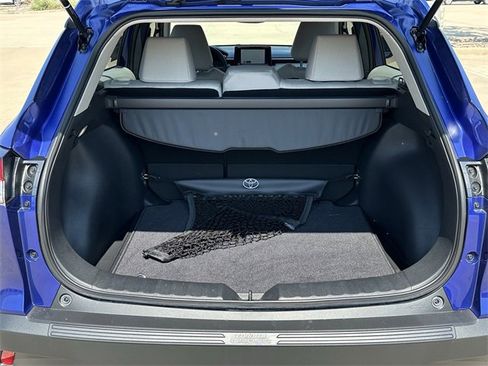 Certified 2025 Toyota Corolla Cross LE w/ Moonroof Package image 28