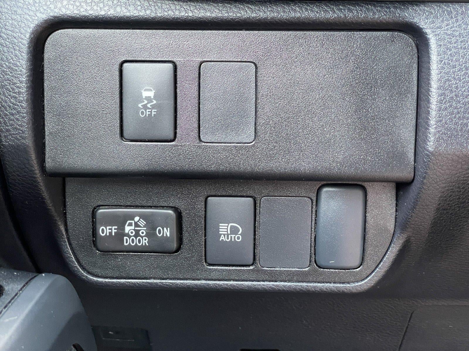 Used 2022 Toyota Tacoma SR AWD/4WD image 30