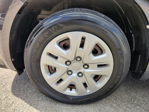 Used 2017 Dodge Journey SE image 46