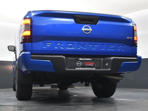 Used 2024 Nissan Frontier SV image 42