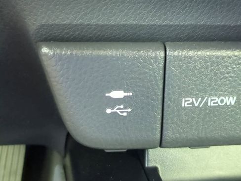 Used 2019 Toyota Camry LE image 20