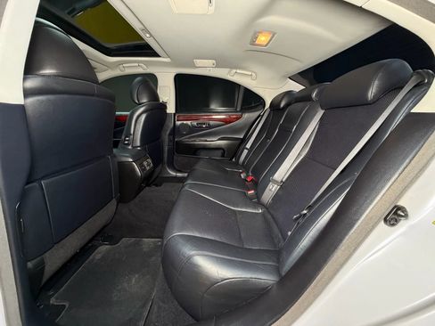 Used 2008 Lexus LS 460 RWD image 18