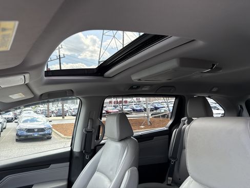 Used 2018 Honda Odyssey Touring image 28