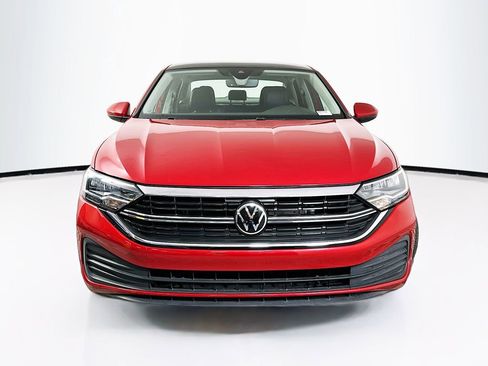Used 2024 Volkswagen Jetta SE w/ Panoramic Sunroof Package FWD image 5