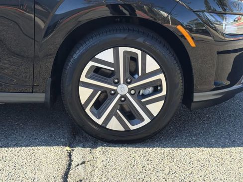 Used 2023 Hyundai Kona SE image 36