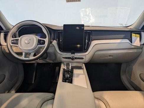 New 2026 Volvo XC60 T8 Ultra w/ Protection Package Premier AWD/4WD image 12