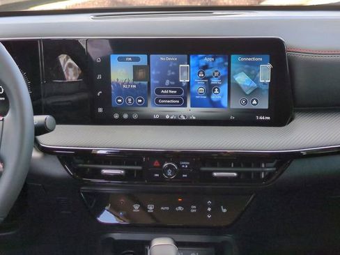 New 2026 Nissan Kicks SR w/ SR Premium Package image 16