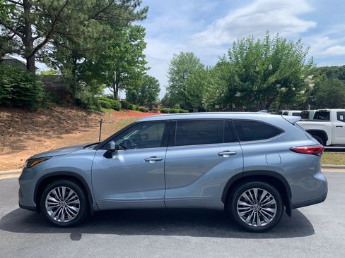 Used 2020 Toyota Highlander Platinum AWD/4WD image 7