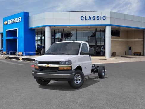 New 2026 Chevrolet Express 3500 w/ Power Convenience Package RWD image 8