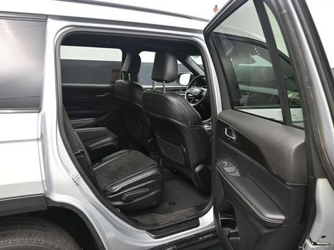 Used 2023 Jeep Grand Cherokee L Laredo AWD/4WD image 48
