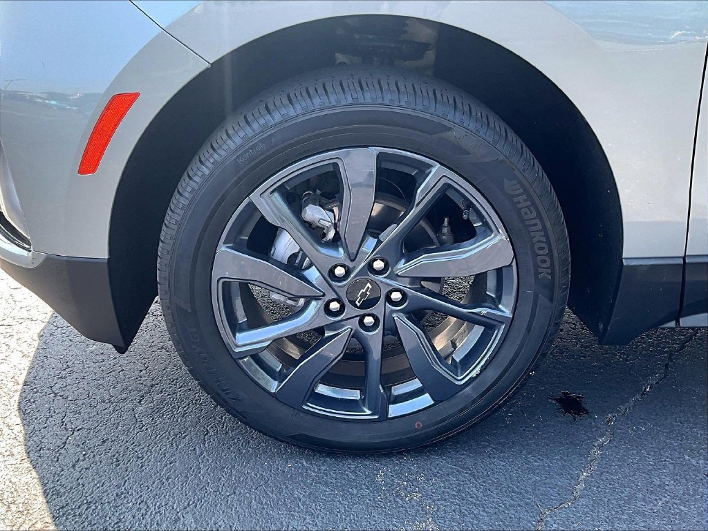 Used 2024 Chevrolet Equinox RS AWD/4WD image 7