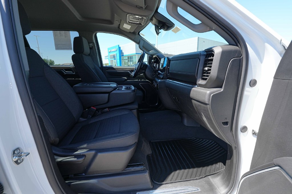 Used 2025 Chevrolet Silverado 2500 LT AWD/4WD image 22