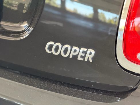 Used 2015 MINI Cooper 4-Door Hardtop FWD image 11
