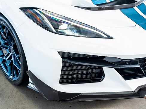 Used 2026 Chevrolet Corvette ZR1 w/ ZR1 Carbon Fiber Aero Package image 19