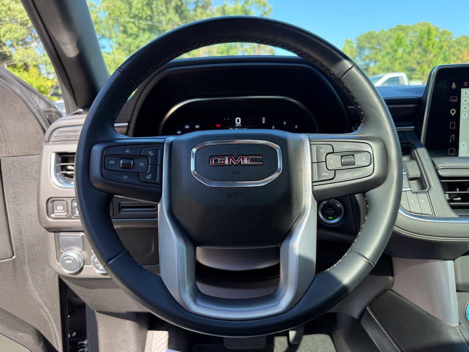 Used 2023 GMC Yukon SLT w/ SLT Premium Package RWD image 39