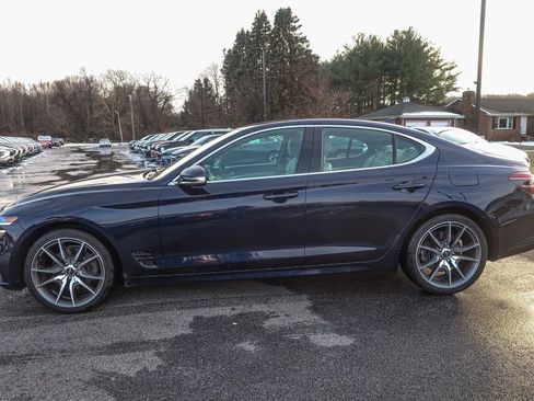 Used 2023 Genesis G70 2.0T image 3