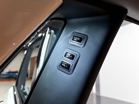 Used 2022 Rolls-Royce Phantom Sedan w/ The Phantom Package RWD image 52